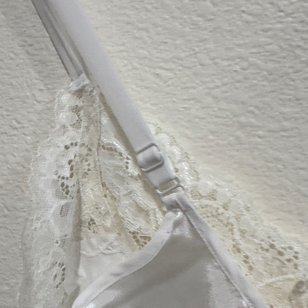 Oscar de la Renta White Lace Trim Chemise - Picture 8 of 9